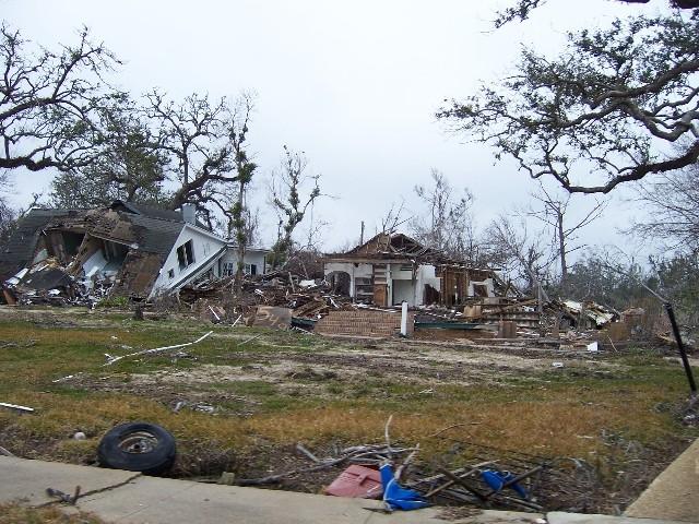 coast_post_katrina_006.JPG - Pass Christian - still untouched after six months