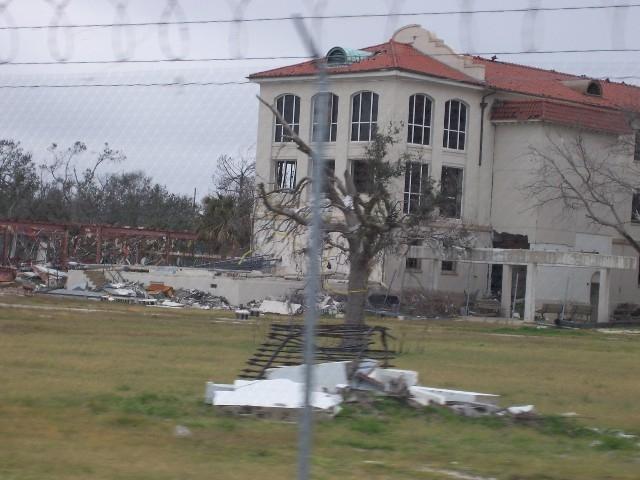 coast_post_katrina_164.JPG - Gulfport - Veteran's Administraton Hospital.