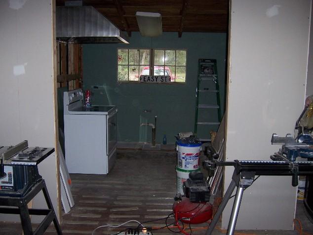 house48.JPG - View from the living room towards the kitchen