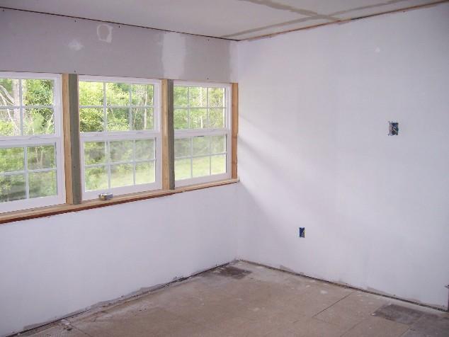 house70.JPG - What use to be the radio room, now Randy and Kathy's office